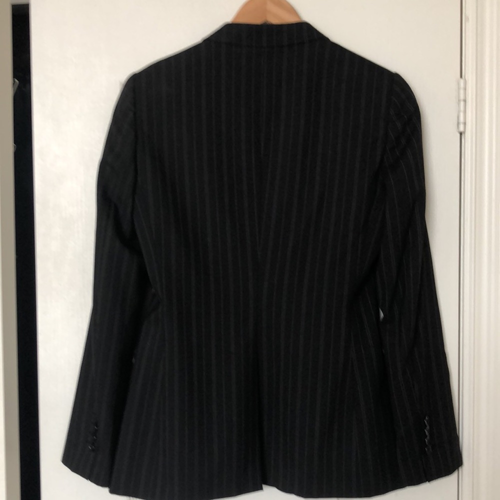 🐆 Dolce & Gabbana black pinstripe blazer with leopard-print lining - Picture 2 of 6